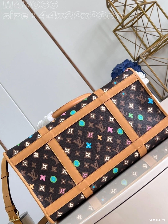 WIS LOUIS VUITTON Dog Bag-44*32*23CM 1122